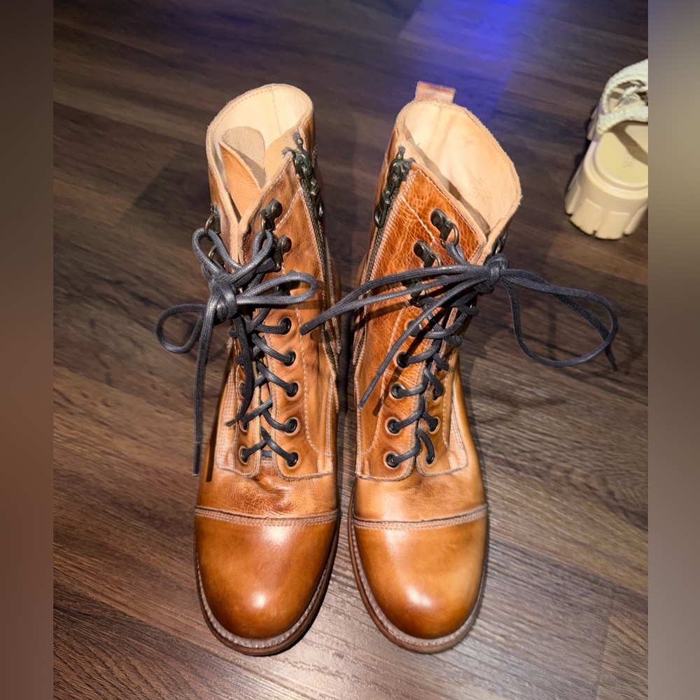 JUDGEMENT BEDSTU .TAN
RUSTIC
$310.00 leather spring ankle boot BoHo western - Picture 5 of 10